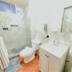 Habitación Estándar con Cama Queen